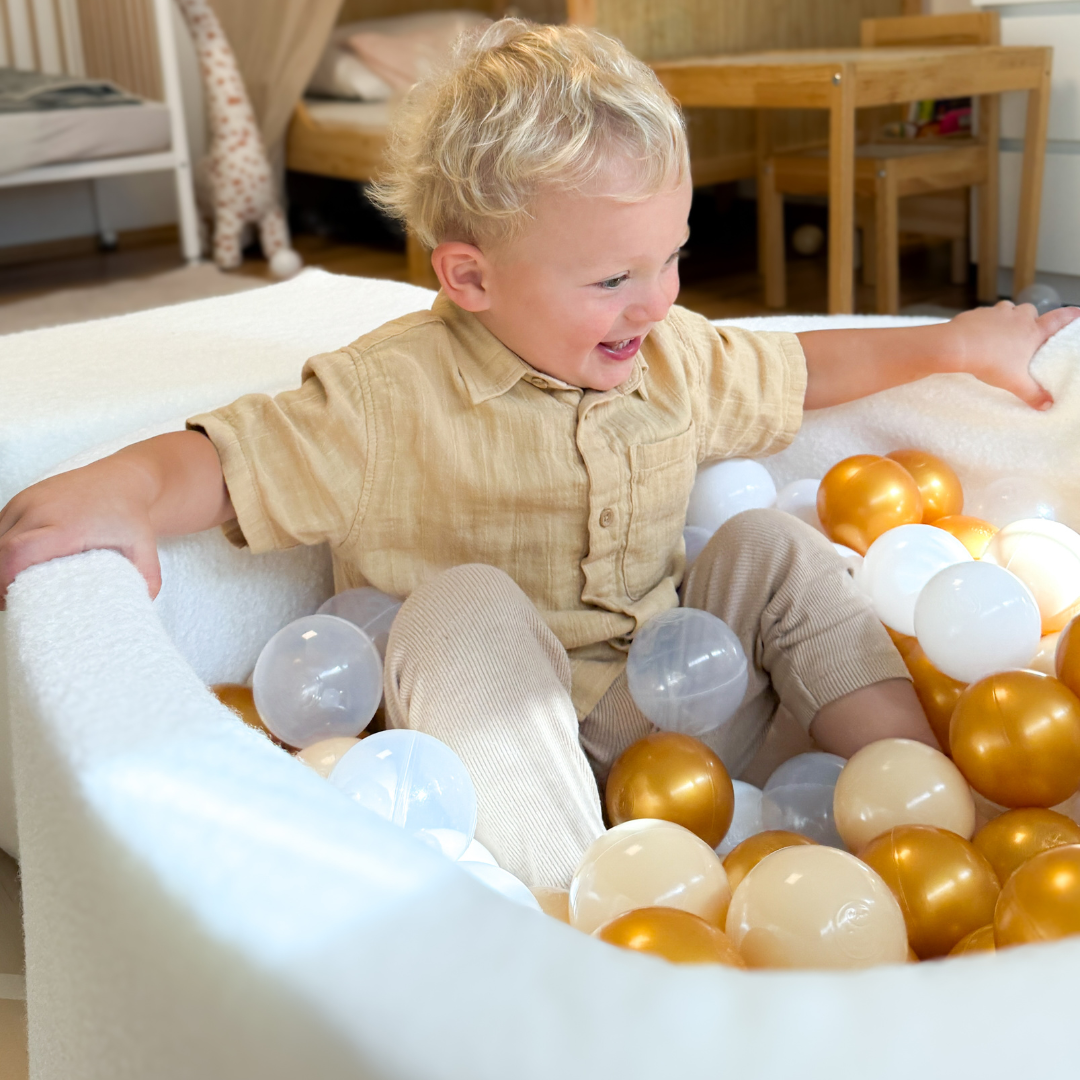 MeowBaby.de MeowBaby Schaumspielset Bouclé creme/weiß mit Bällebad, 200 Bälle