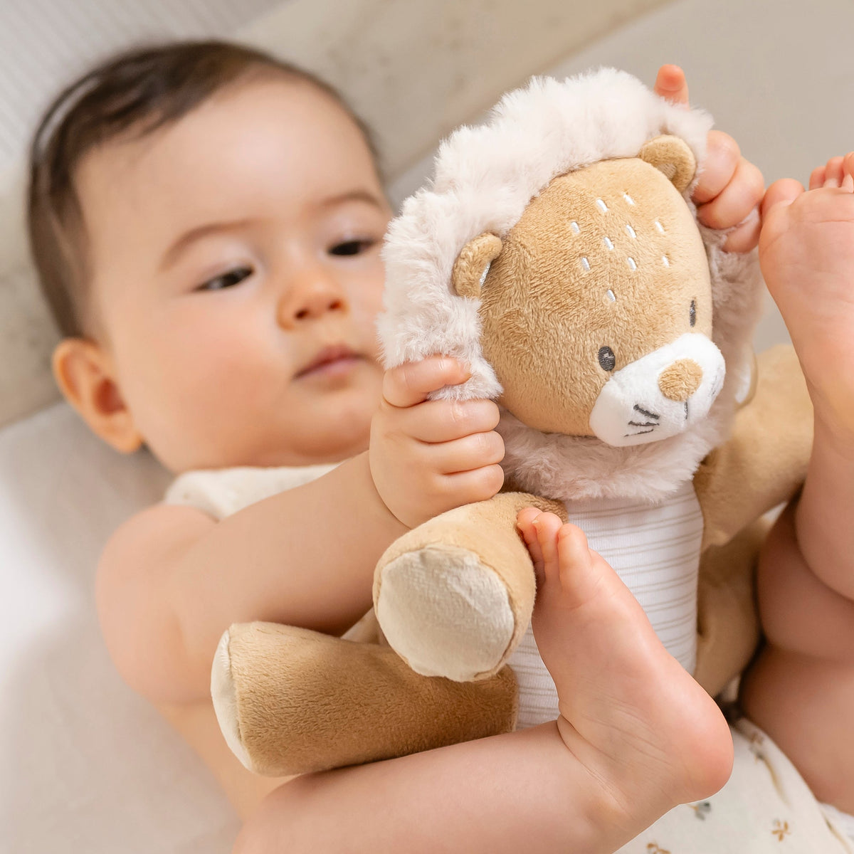 Nattou Kuscheltier Spieluhr Löwe Flo, Ernest & Oli