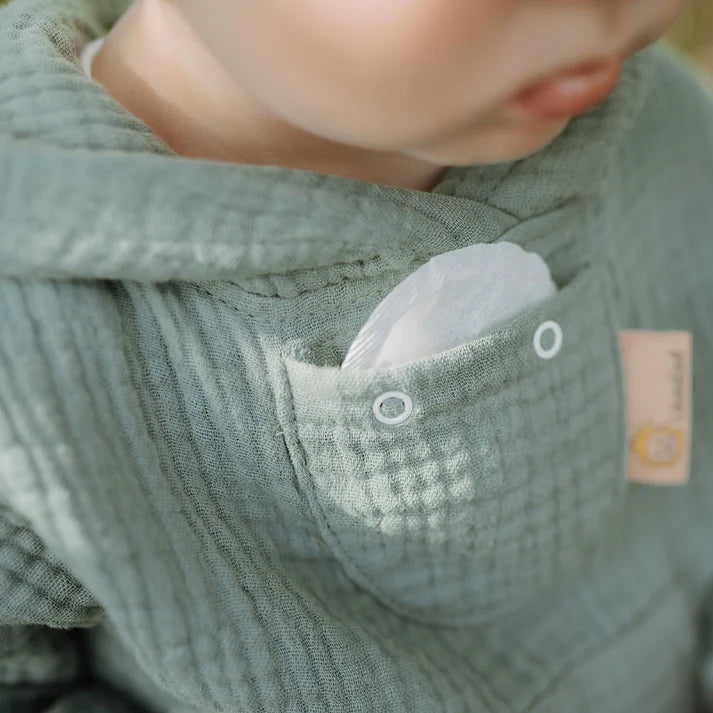 Löwenkind Hoodie mit Pad-Tasche