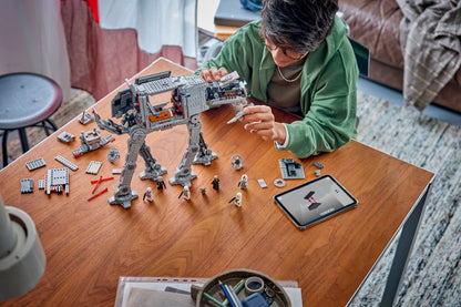 LEGO AT-AT des Restimperiums mit INT-4